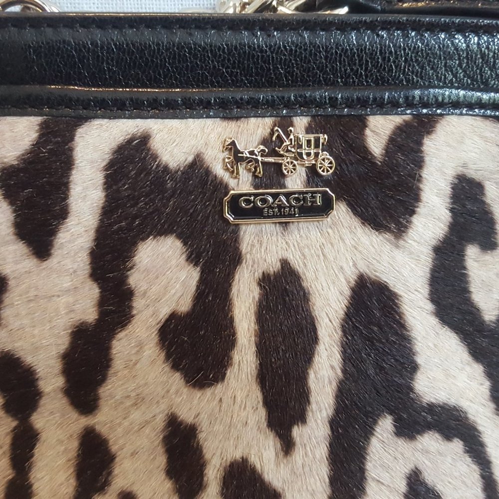 Coach Limited Ed. Madison X Large Wristlet - Picture 3 of 9